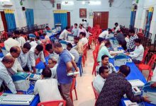 મુંબઈ : મહારાષ્ટ્ર સ્થાનિક સ્વરાજ્યની ચૂંટણીના પરિણામોના શરૂઆતી ટ્રેન્ડમાં મહાયુતિ 192 અને ભાજપ 107 બેઠક પર આગળ છે. જ્યારે એકનાથ શિંદેના નેતૃત્વ હેઠળની શિવસેના 48 સ્થાનિક સંસ્થાઓમાં આગળ છે. મહાવિકાસ અઘાડી હાલમાં 46 સંસ્થાઓમાં આગળ છે. જેમાં 288 મ્યુનિસિપલ કાઉન્સિલ અને નગર પંચાયતોમાંથી 253 માં મતગણતરી ચાલી રહી છે.