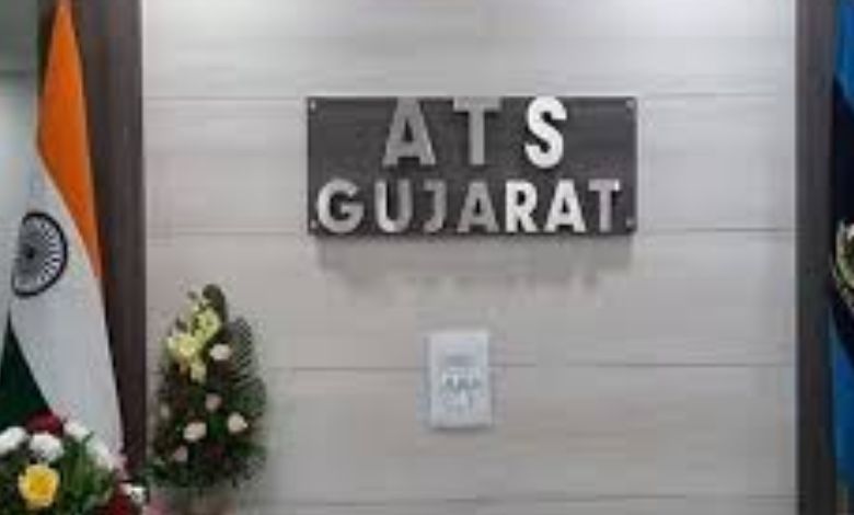 ગુજરાત ATSની મોટી કાર્યવાહી: પાકિસ્તાની જાસૂસી નેટવર્કનો પર્દાફાશ, દમણની મહિલા સહિત બેની ધરપકડ