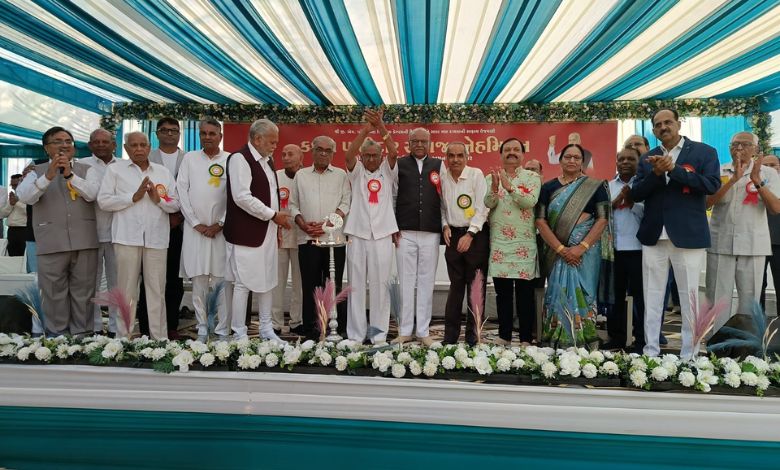 પાટીદાર સમાજ વ્યસનમુક્ત થાય ને બાયું જરા ફેશનમુક્ત થાય, ક્યા આગેવાને કરી આ ટકોર ?