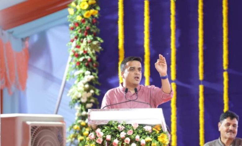ગુજરાતમાં ઈંધણનો પૂરતો પુરવઠો, કાળાબજારીઓ અને અફવા ફેલાવનાર વિરુદ્ધ કડક પગલાં લેવાશે