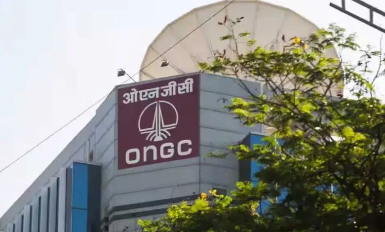 ONGCમાં નોકરીની લાલચ આપી ₹32 લાખ ખંખેરી લીધા, આઈડીકાર્ડ પરથી ખૂલ્યો ખેલ