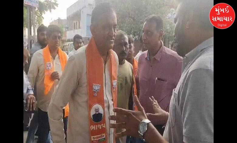 વડોદરામાં ભાજપ નેતાની દાદાગીરી, પ્રચાર દરમિયાન યુવક સાથે કરી ઝપાઝપી