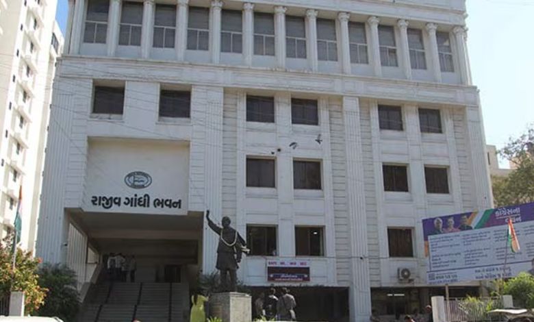 સ્થાનિક સ્વરાજ્યની ચૂંટણીમાં નબળી કામગીરી બદલ અમદાવાદ કોંગ્રેસના 6 વોર્ડ પ્રમુખોની હકાલપટ્ટી