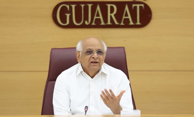 ગુજરાત સરકારે પરિપત્ર જાહેર કરીને સરકારી કચેરીઓને ઈંધણ બચાવવા નિર્દેશ આપ્યા