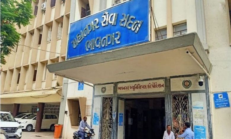 ઉષા તલરેજા ભાવનગરનાં નવા મેયર, આણંદમાં દીપિકા પટેલની પસંદગી