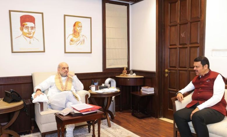 મહારાષ્ટ્રના રાજકારણમાં નવાજૂનીના એંધાણ, શાહ અને ફડનવીસ વચ્ચે દિલ્હીમાં ખાસ બેઠક
