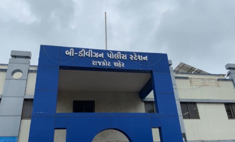 ટેક્ષટાઈલ્સ કંપનીમાં શેર અને ઊંચા વળતરની લાલચે વેપારી પરિવાર સહિતનાઓ સાથે કરોડોની છેતરપિંડી