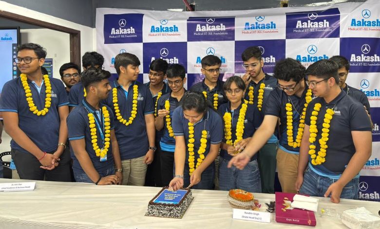 JEE એડવાન્સ્ડ 2026 માં અમદાવાદના વિદ્યાર્થીઓનો ડંકો, સોહમ શ્રીવાસ્તવનો 227મો રેન્ક