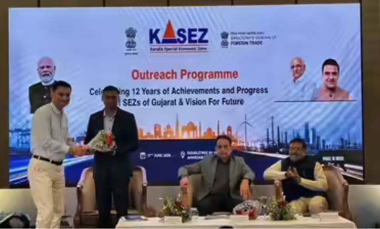 ગુજરાત SEZનો નવો રેકોર્ડ: નિકાસ રૂ. 3 લાખ કરોડને પાર, 12 વર્ષમાં 67 ટકાનો જંગી ઉછાળો