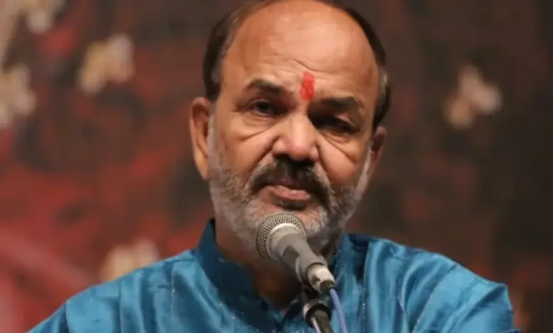 હાસ્ય અને લોકસાહિત્ય કલાકાર સાંઈરામ દવેના પિતા વિષ્ણુપ્રસાદ દવેનું નિધન