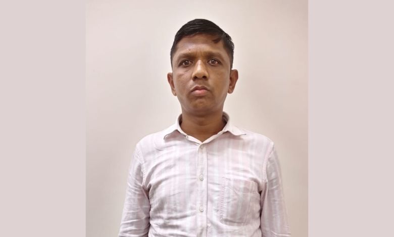 અમદાવાદમાં ક્યો પોલીસ  કોન્સ્ટેબલ 5 લાખની લાંચ લેતાં ઝડપાઈ ગયો, સાથી મહિલા PSI છૂ થઈ ગયાં.....