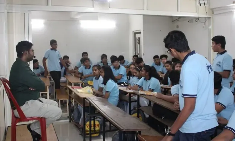 ગુજરાતમાં ધોરણ 9 અને 10ના અભ્યાસક્રમમાંથી કોમર્સ-ટેકનિકલ સહિત 9 વિષયો નાબૂદ કરાશે