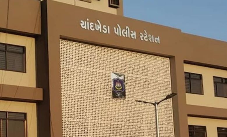 અમદાવાદની હૉટલમાં નર્સિંગની વિદ્યાર્થિનીએ યુવક સાથે કર્યો આપઘાત, ક્યાંનાં છે યુવક-યુવતી ?