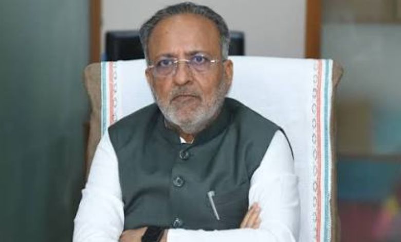 અમદાવાદના ધોળકામાં કયા પ્રધાન અને ધારાસભ્યની કારનો ખેડૂતોએ ઘેરાવ કરતાં એક કલાક ફસાયા, જાણો વિગત