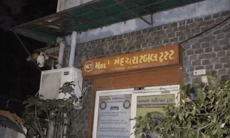 ગુજરાતમાં 3 પોલીસ અધિકારી સસ્પેન્ડ, ક્યા કેસમાં લેવાઈ ગયો ભોગે