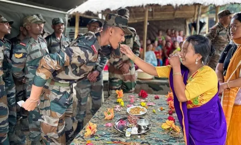 ગુજરાતની આંગણવાડીની બહેનોએ જવાનોની રક્ષા માટે 4.50 લાખ રાખડીઓ મોકલી