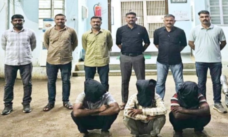 નખત્રાણા ખેતમજૂર મર્ડર કેસ ઉકેલાયો: ૨૦ ગુનામાં સંડોવાયેલા રીઢા ગુનેગાર સહિત ૩ કેબલ ચોર ઝડપાયા