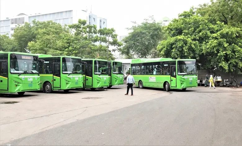 ગાંધીનગરમાં E-Busની ધૂમ! માત્ર 15  જ દિવસમાં બનાવ્યો નવો રેકોર્ડ