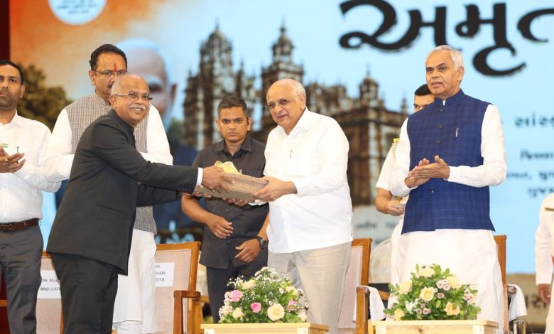 ગુજરાતમાં ગામડાના લોકોને ઘર બનાવવા સરકાર મફત પ્લોટ આપશે, જાણો કોને મળશે લાભ