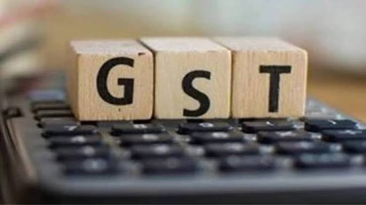 અમદાવાદ સહિત 10 શહેરોમાં GSTના દરોડા: કાચી ચિઠ્ઠી પર ચાલતો કરોડોનો વેપાર પકડાયો