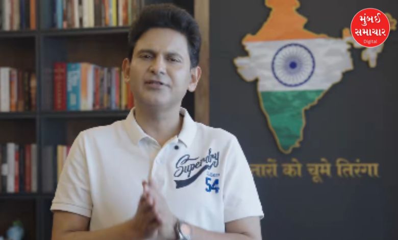 ‘વોટ ચોરી’ના વિરોધ પ્રદર્શન અંગે મનોજ મુન્તશીરનો પ્રહારઃ અભિજીત દીપકે અને ધ્રુવ રાઠીને કાઢી ઝાટકણી