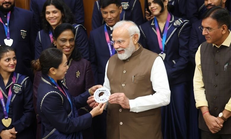 મોદી-મંત્રઃ જો ખેલેગા વો ખિલેગા