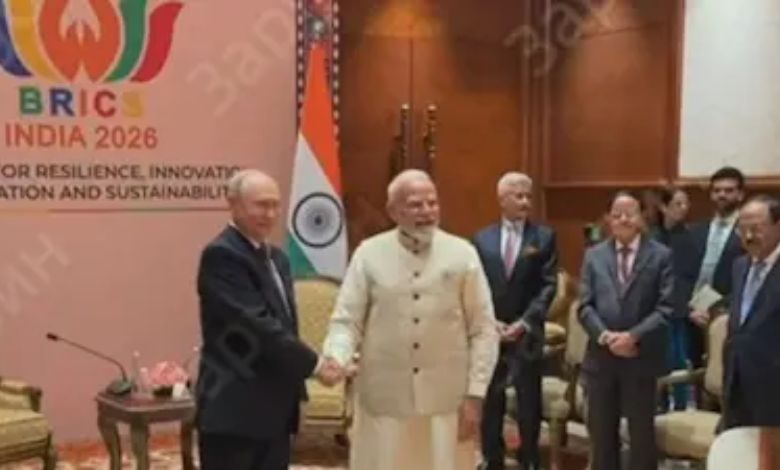 BRICS: મોદી-પુતિન વચ્ચે થઈ ખાસ 'મુલાકાત', દ્વિપક્ષીય બેઠક પહેલા પુસ્તકની આપી ભેટ, જાણો મહત્ત્વ