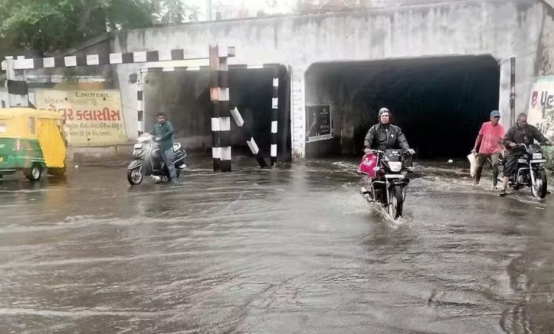 રાજકોટને પાણી...પાણી કરતા મેઘરાજા, સીઝનનો 14 અને એક દિવસનો 4 ઈંચ વરસાદ