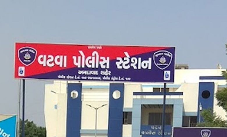 લોનની ભરપાઈ માટે પોતાના નવજાત બાળકને વેચી મારવાની માતાની પોલીસ સ્ટેશનમાં ફરિયાદ
