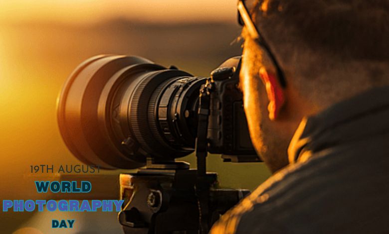 World Photography Day: જાણો ક્યારે ક્લિક થઈ હતી દુનિયાની પહેલી સેલ્ફી અને પહેલો ફોટોગ્રાફ