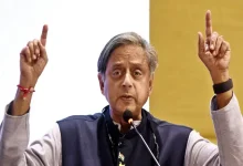 કોંગ્રેસ નેતા રાહુલ ગાંધી અને શશિ થરૂર વચ્ચે વૈચારિક મતભેદ દર્શાવતો ફોટો.