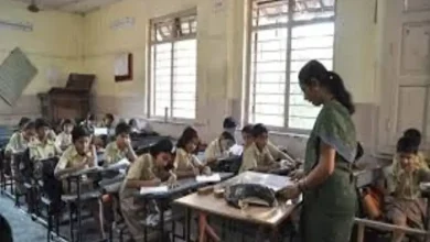 ગુજરાત સરકારના શિક્ષણ વિભાગનો વિવાદાસ્પદ પરિપત્ર અને શૈક્ષણિક કાર્યમાં ખલેલ અંગે વિરોધ પ્રદર્શન.